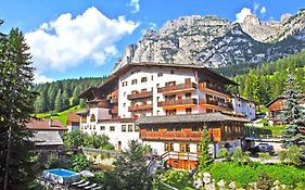 Hotel Dolomiti la Villa